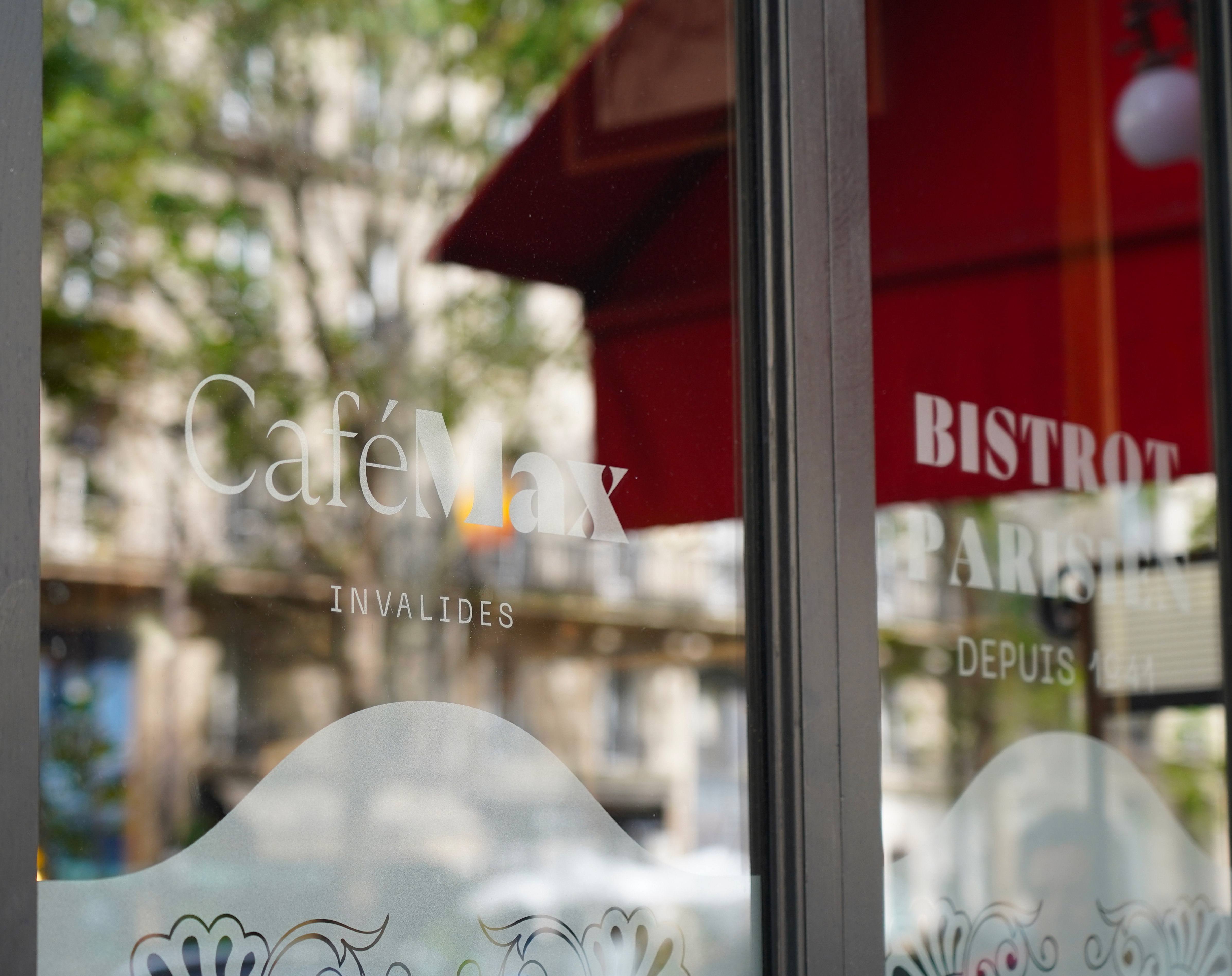 Menu Saint-Sylvestre 2025 au Café Max Invalides