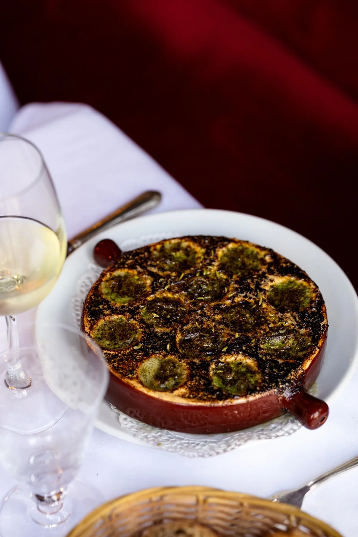 Escargots en poelon au beurre persille